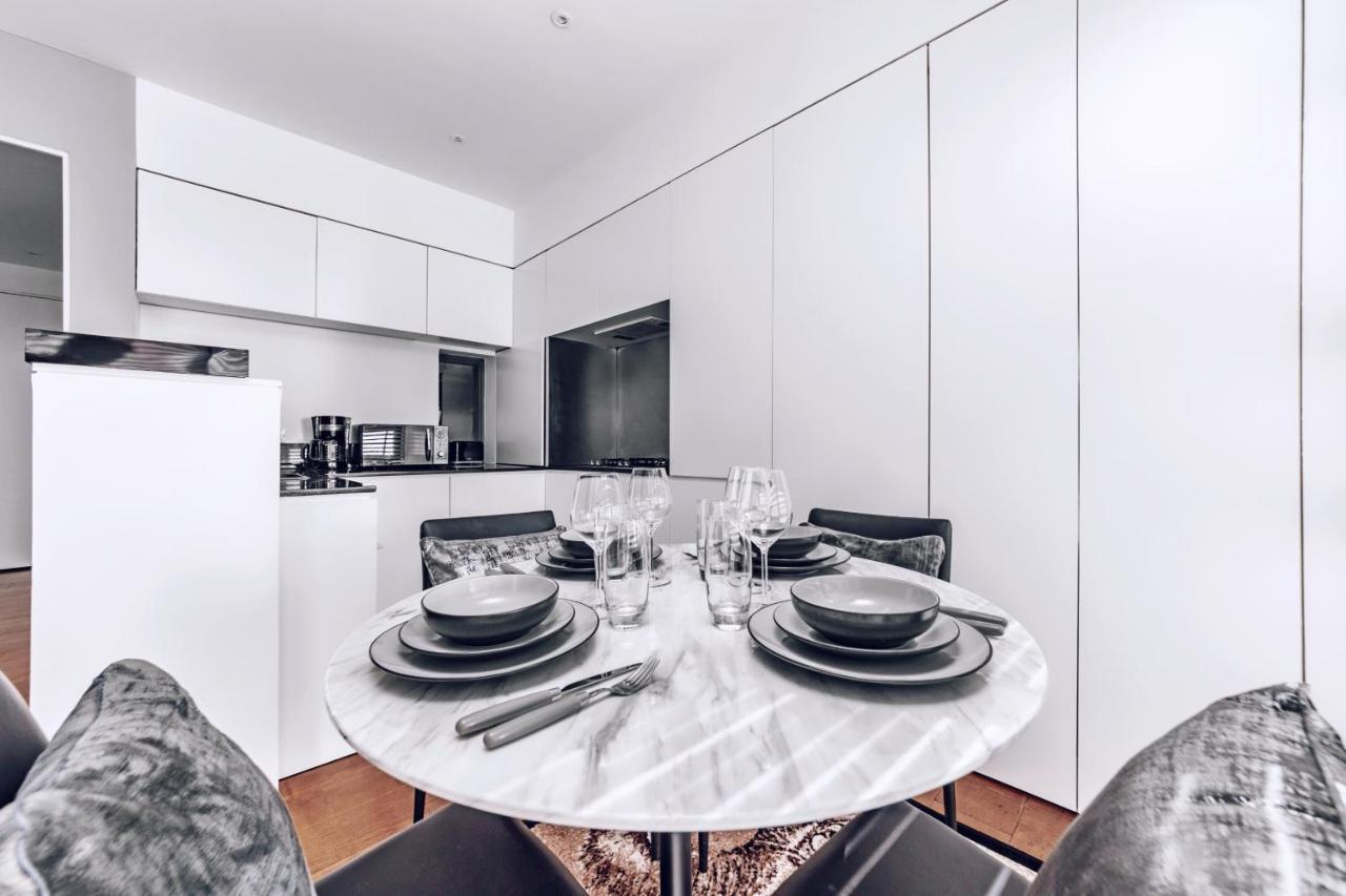 Interior-Designer Apartment With 2 Terraces London Exterior foto